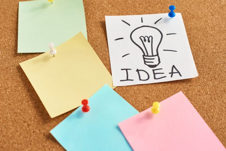 papier avec ampoule idée